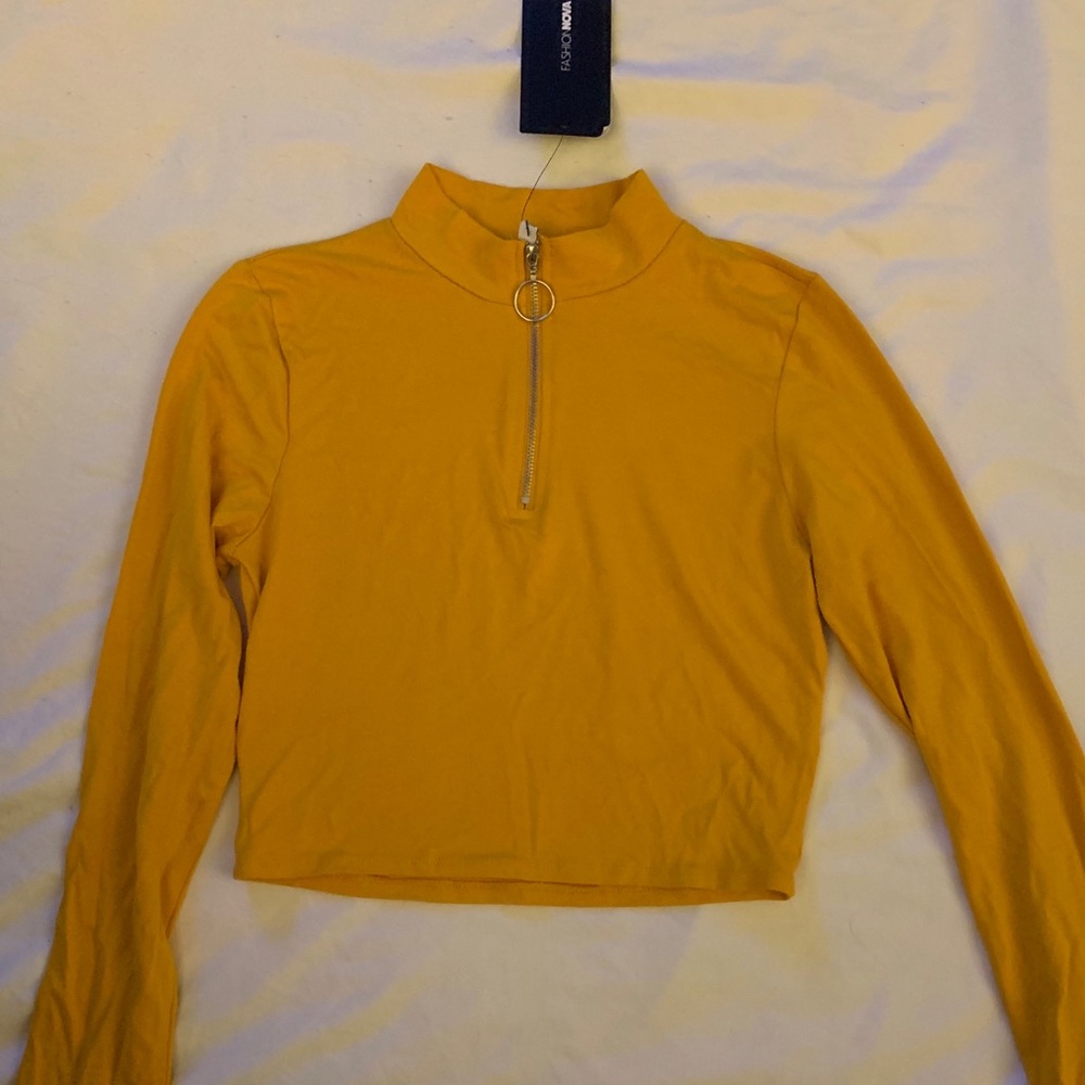 NWT Fashion Nova Long Sleeve Zipper Crop Top